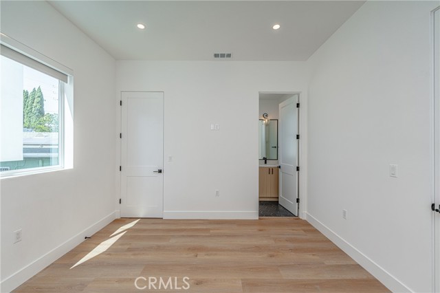 Detail Gallery Image 18 of 61 For 616 N Rampart Bld, Silver Lake Los Angeles,  CA 90026 - 4 Beds | 3/1 Baths