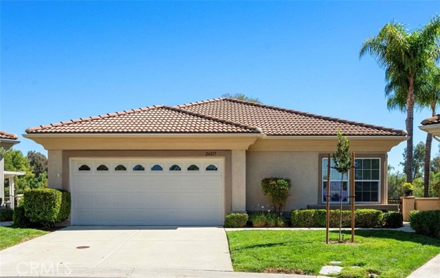 24217 Corte Cordoba, Murrieta CA: https://media.crmls.org/medias/1950f0ae-f3c4-4a59-a123-edf494822877.jpg