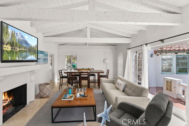 52 EMERALD BAY, Laguna Beach CA: https://media.crmls.org/medias/19511b8f-ce82-4cf3-a5ef-925270a2fd42.jpg
