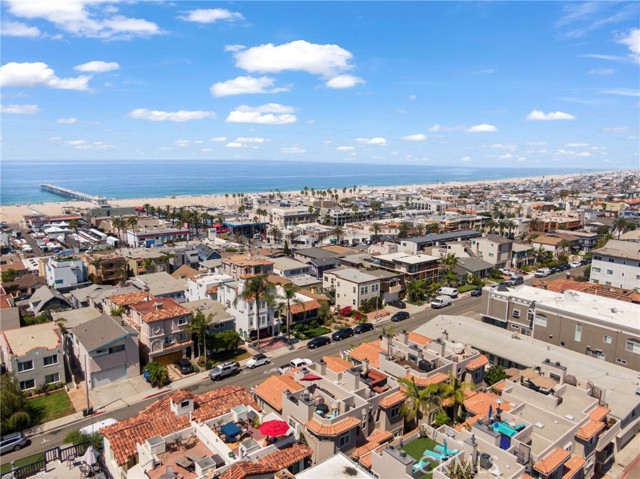 1023 Loma Drive, Hermosa Beach, California 90254, 2 Bedrooms Bedrooms, ,3 BathroomsBathrooms,Residential,Sold,Loma,PV22194406