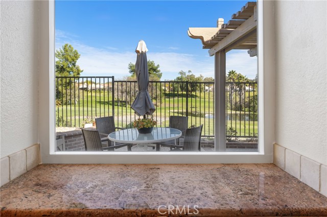Detail Gallery Image 4 of 66 For 40466 via Estrada, Murrieta,  CA 92562 - 2 Beds | 2 Baths