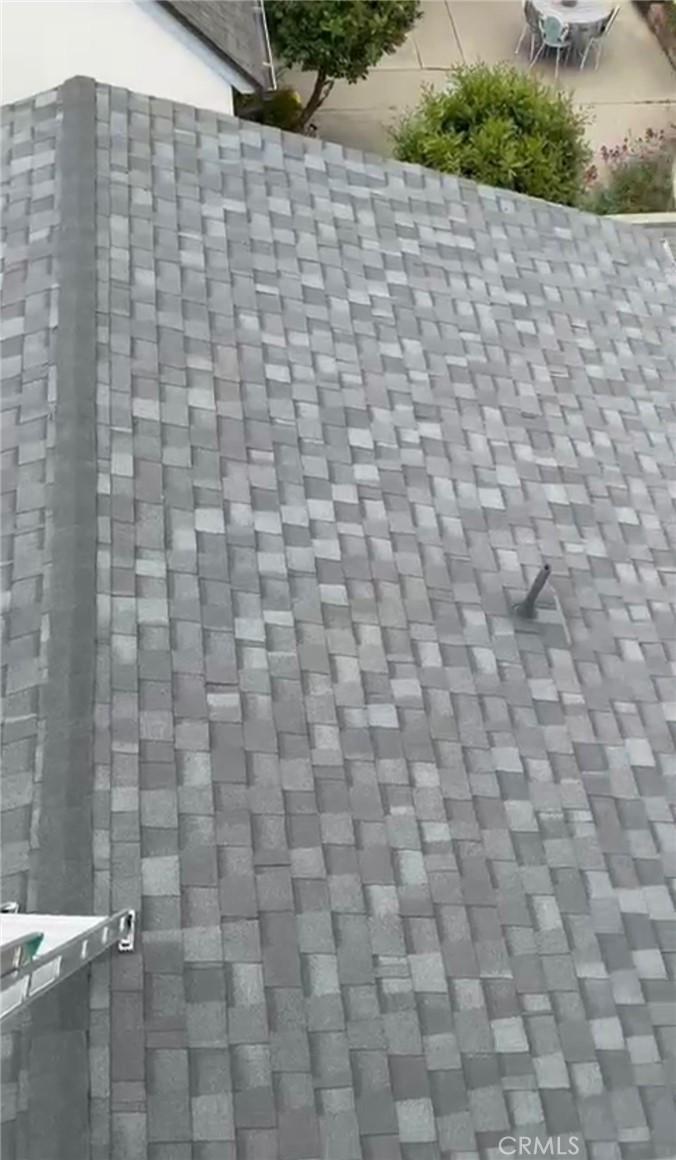 https://media.crmls.org/medias/195233b3-a04d-44a4-921e-942559042738.jpg?preset=X-Large