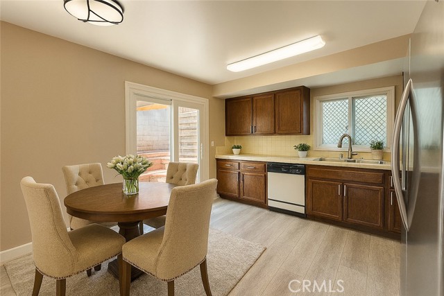 Detail Gallery Image 7 of 20 For 2616 Voorhees Ave #2,  Redondo Beach,  CA 90278 - 2 Beds | 1 Baths