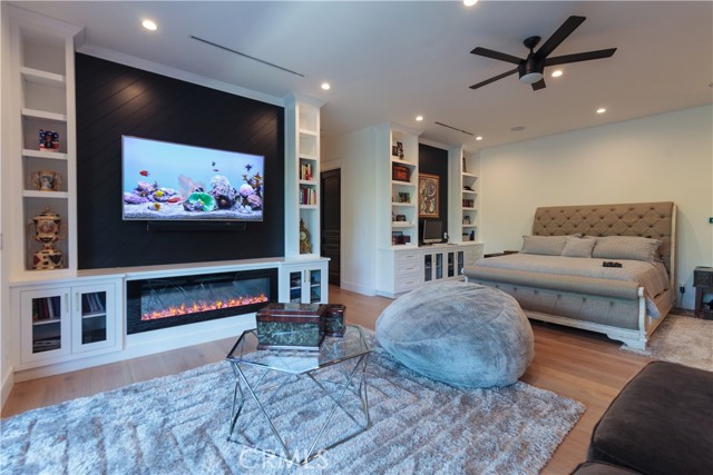 5225 Topeka Drive, Tarzana CA: https://media.crmls.org/medias/195245a8-8378-4edf-a5fd-f2921c03e795.jpg