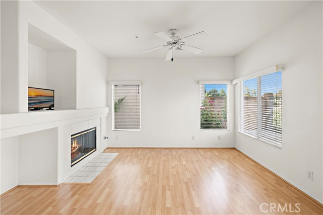 Detail Gallery Image 13 of 61 For 1037 Davis Way, Placentia,  CA 92870 - 3 Beds | 2/1 Baths