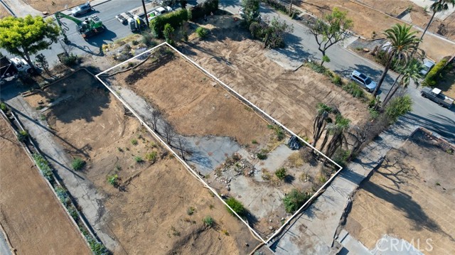 2441 El Molino Avenue, Altadena CA: https://media.crmls.org/medias/19535e24-5878-4c59-ae33-3535a635f3da.jpg