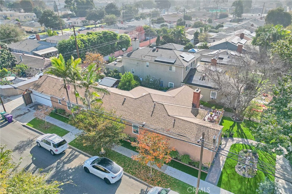 https://media.crmls.org/medias/1954df7b-d6cc-4e16-9640-63322c93e494.jpg?preset=X-Large
