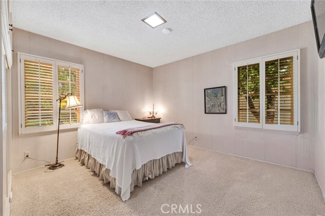Detail Gallery Image 6 of 25 For 18313 Bessemer St, Tarzana,  CA 91335 - 3 Beds | 1 Baths