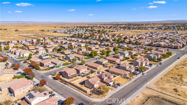 1810 E Jenner Street, Lancaster CA: https://media.crmls.org/medias/195605a4-95b9-4922-bd0c-1989ad1273ea.jpg