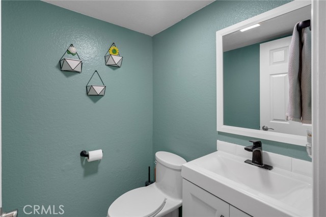 Detail Gallery Image 28 of 34 For 11819 Loma Dr #1,  Whittier,  CA 90604 - 2 Beds | 3 Baths