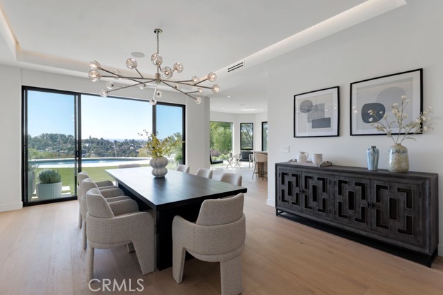 Detail Gallery Image 5 of 40 For 4015 Clarinda Dr, Tarzana,  CA 91356 - 5 Beds | 4 Baths