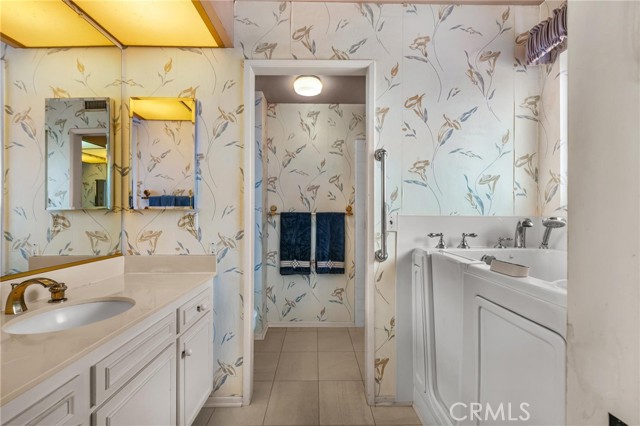 4092 Rousseau Lane, Palos Verdes Peninsula, California 90274, 4 Bedroom Bedrooms, 0 ,3 BathroomBathrooms,Residential,For Sale,Rousseau,0,SB26187457