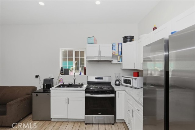 Detail Gallery Image 12 of 30 For 245 Commercial Ave, Riverside,  CA 92507 - 3 Beds | 1 Baths