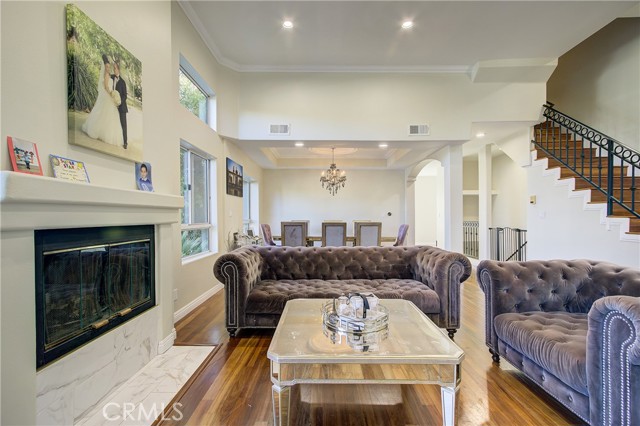 5635 Woodman Avenue, Valley Glen CA: https://media.crmls.org/medias/19575c2c-e613-40ec-9314-2dc130839246.jpg