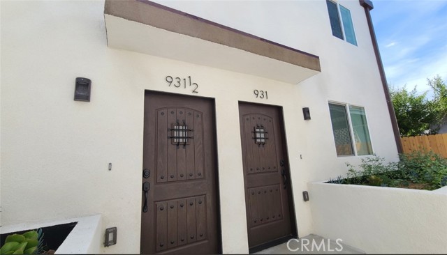 Detail Gallery Image 2 of 7 For 929 S Lorena, Los Angeles,  CA 90023 - 3 Beds | 2/1 Baths
