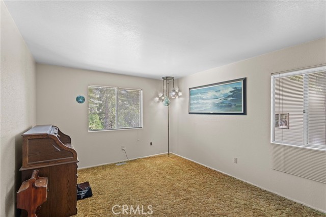 593 Clubhouse, Twin Peaks CA: https://media.crmls.org/medias/1958b39d-50c1-46f8-97e9-c4054b6b74ce.jpg