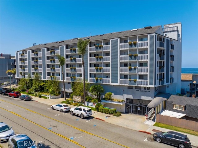 615 Esplanade, Redondo Beach, California 90277, 1 Bedroom Bedrooms, ,1 BathroomBathrooms,Residential,Sold,Esplanade,SB24091156