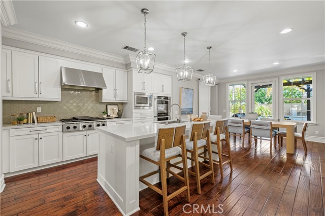 Detail Gallery Image 9 of 57 For 26837 Alcott Ct, Stevenson Ranch,  CA 91381 - 5 Beds | 5 Baths