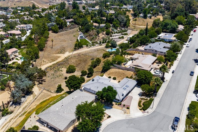 1517 Pamela Crest, Redlands CA: https://media.crmls.org/medias/195ab025-47c2-491f-b65c-9bb96a870ffc.jpg
