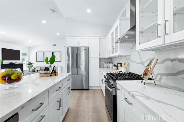 Detail Gallery Image 18 of 60 For 11715 Garrick Ave, Sylmar,  CA 91342 - 3 Beds | 2 Baths