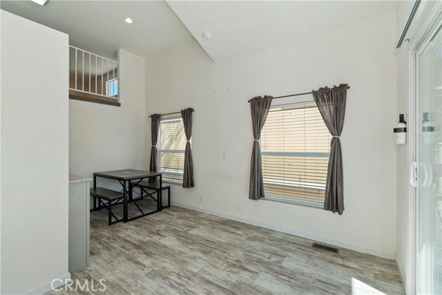 Detail Gallery Image 8 of 35 For 547 Alden #6, Big Bear Lake,  CA 92315 - 1 Beds | 1 Baths