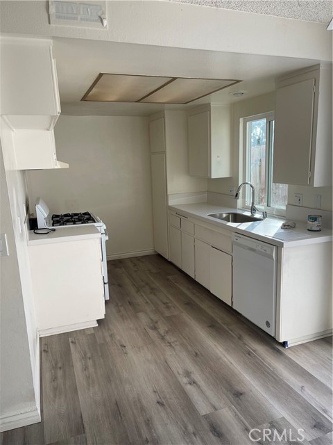 Detail Gallery Image 3 of 8 For 760 N Adele St #3,  Orange,  CA 92867 - 2 Beds | 1/1 Baths