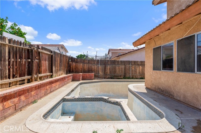 144 Elmtree Drive, Perris CA: https://media.crmls.org/medias/195bff63-156a-4eb1-96b8-446d5bcf168f.jpg