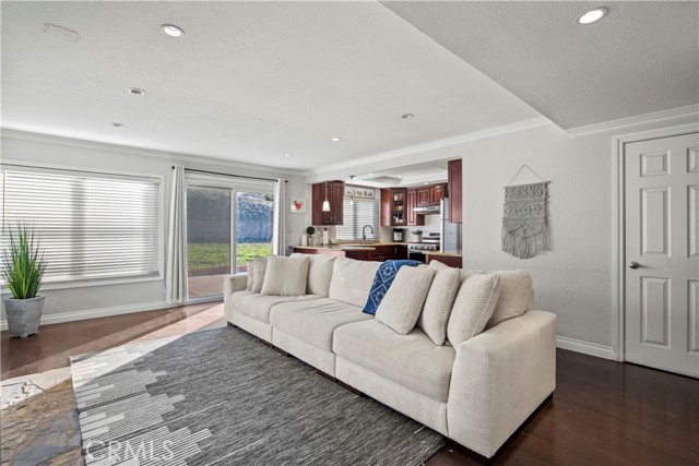 15854 Yarnell Street photo 2