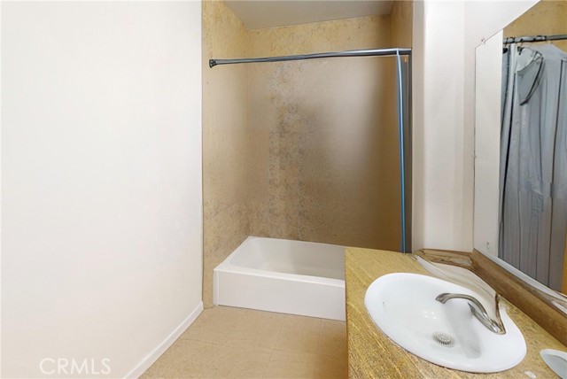 Detail Gallery Image 25 of 29 For 2372 W 29th, Los Angeles,  CA 90018 - – Beds | – Baths