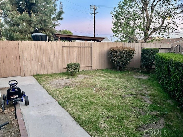 Detail Gallery Image 12 of 12 For 13930 Olive Grove, Sylmar,  CA 91342 - 2 Beds | 2 Baths