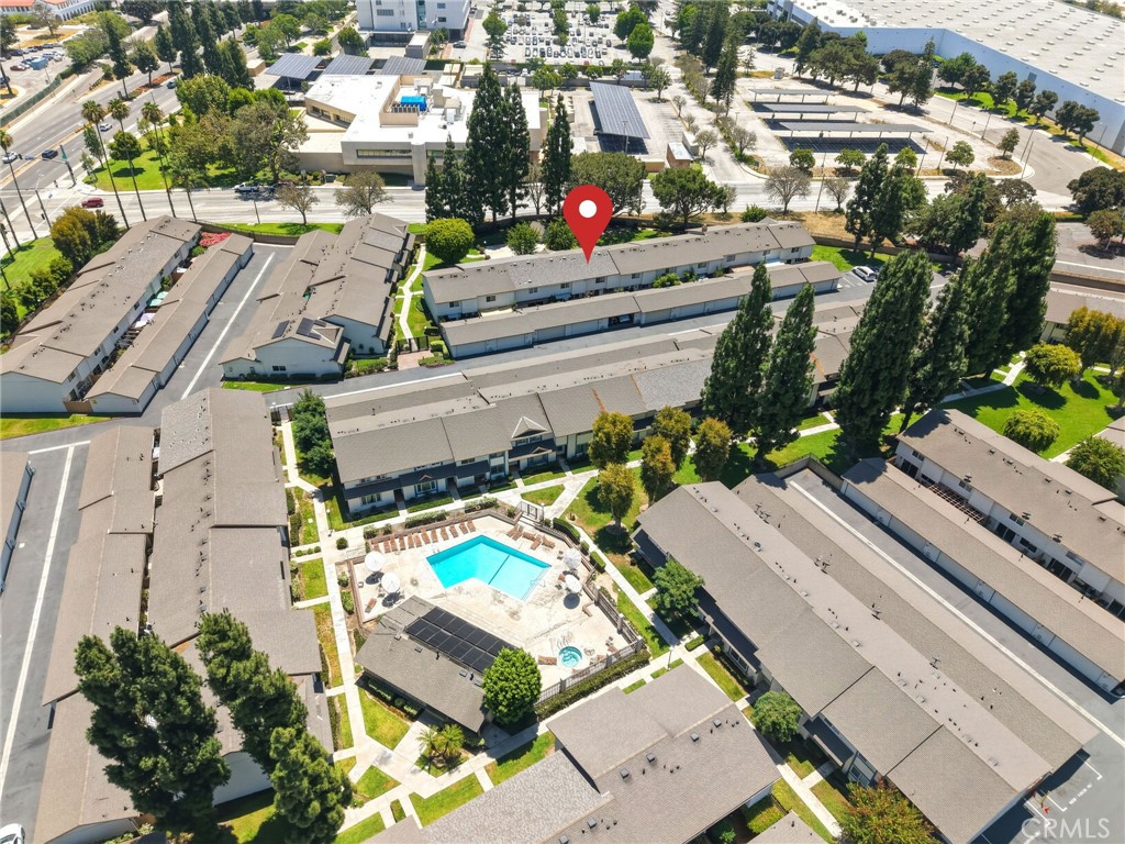 https://media.crmls.org/medias/195d6049-b871-432a-86d4-38dd8eecf3f4.jpg?preset=X-Large