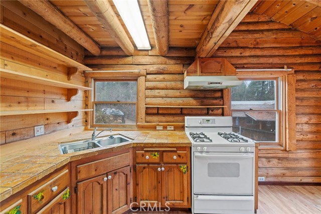 Detail Gallery Image 8 of 33 For 53645 Country Club Dr, Idyllwild,  CA 92549 - 2 Beds | 1 Baths