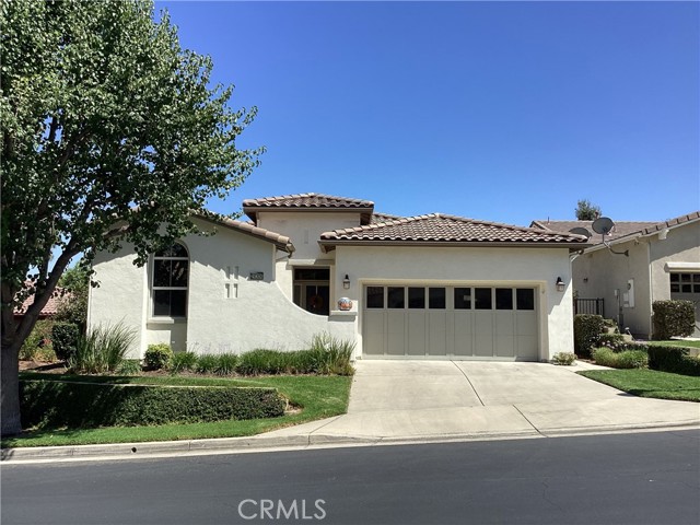 Detail Gallery Image 1 of 18 For 24306 Whitetail Dr, Corona,  CA 92883 - 2 Beds | 2 Baths