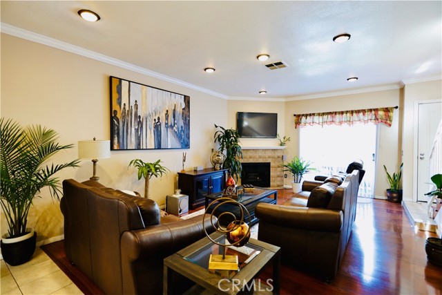 Detail Gallery Image 1 of 1 For 800 Glenway Dr #101,  Inglewood,  CA 90302 - 2 Beds | 2/1 Baths