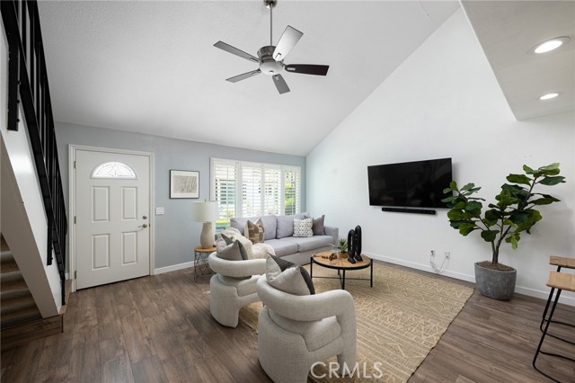 2334 Richmond Way, Costa Mesa CA: https://media.crmls.org/medias/195e7e1b-5ea2-45c5-a095-afbe51b4a5bc.jpg
