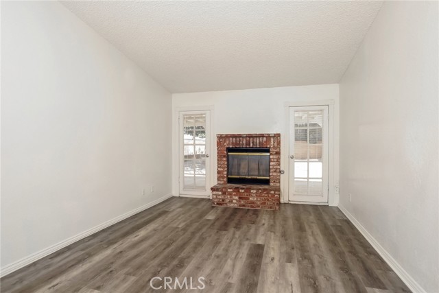 1115 E Avenue J6, Lancaster CA: https://media.crmls.org/medias/195f584f-4e4c-4e48-a364-10be17902bcf.jpg