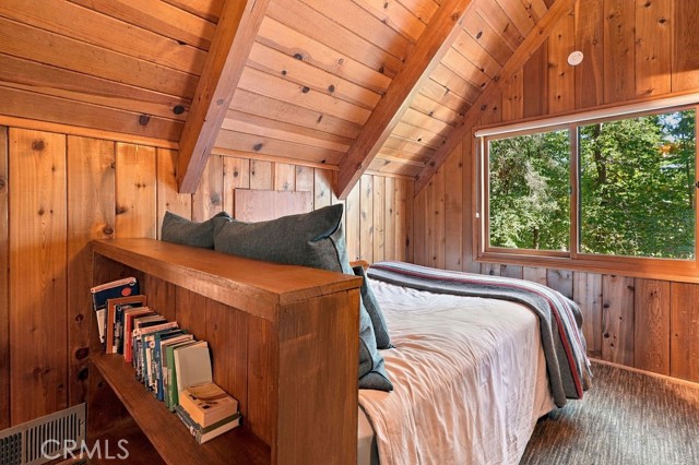 813 Poe Court, Lake Arrowhead, CA 92352