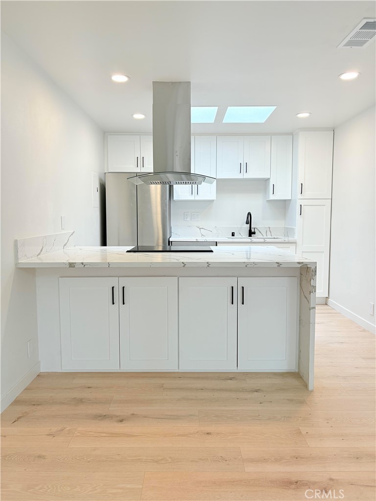 195fe4f6 Fb84 4c18 94b6 E42e81df580e