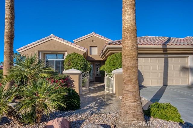 Detail Gallery Image 1 of 1 For 78754 Putting Green Dr, Palm Desert,  CA 92211 - 2 Beds | 2 Baths