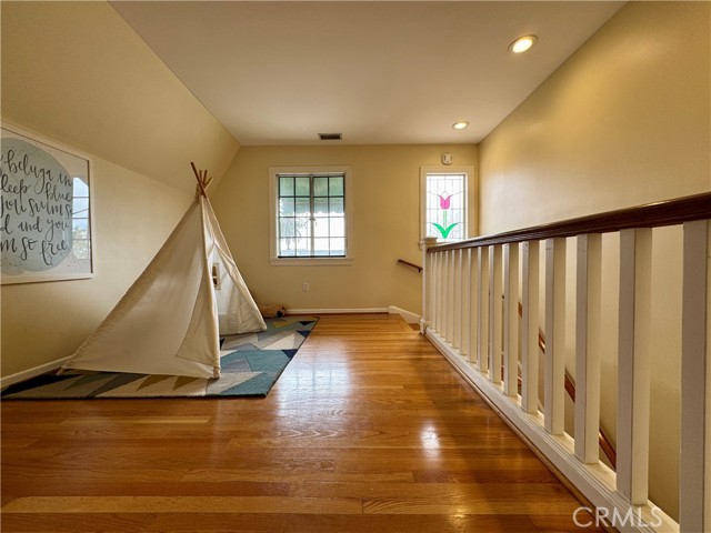 Detail Gallery Image 43 of 65 For 1149 Cordova Ave, Glendale,  CA 91207 - 5 Beds | 3 Baths