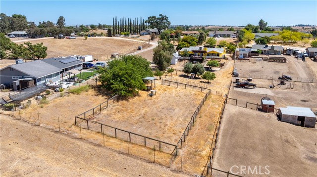 7240 Iverson Place, Paso Robles CA: https://media.crmls.org/medias/1960143d-d0cf-48b1-96ce-82ef3b2213f0.jpg