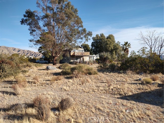 Detail Gallery Image 4 of 10 For 10063 Sams Trl, Morongo Valley,  CA 92256 - 2 Beds | 2 Baths