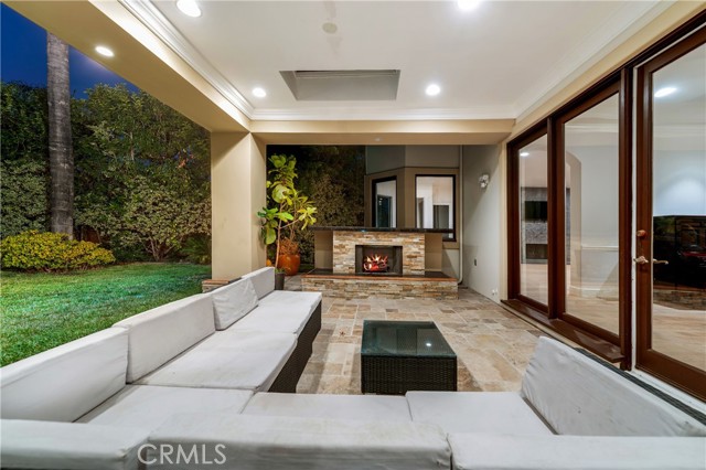 5418 Amber Circle, Calabasas CA: https://media.crmls.org/medias/1960f7f0-1717-472e-83a2-ef7b29fa1722.jpg