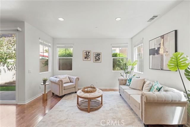 14681 Marist Lane, Chino CA: https://media.crmls.org/medias/19613eb5-5f8a-47fb-815c-5bee69f3e183.jpg