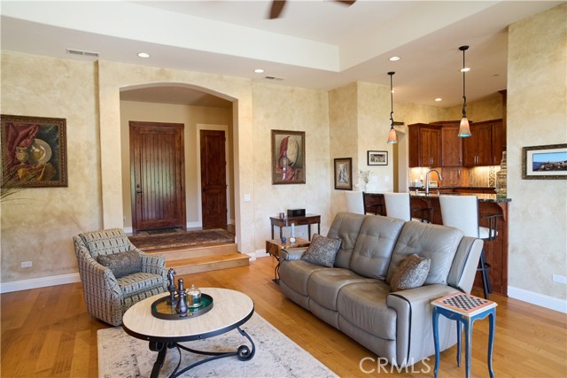 Detail Gallery Image 6 of 73 For 869 Whispering Winds Ln. Ln, Chico,  CA 95928 - 4 Beds | 3/1 Baths