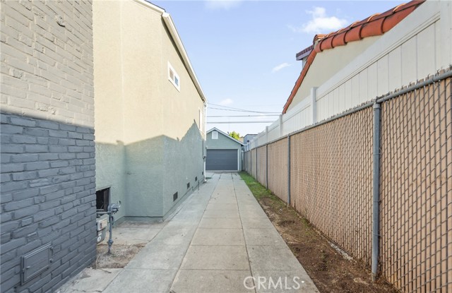 Detail Gallery Image 37 of 37 For 5414 Hillcrest, Los Angeles,  CA 90043 - 3 Beds | 2 Baths