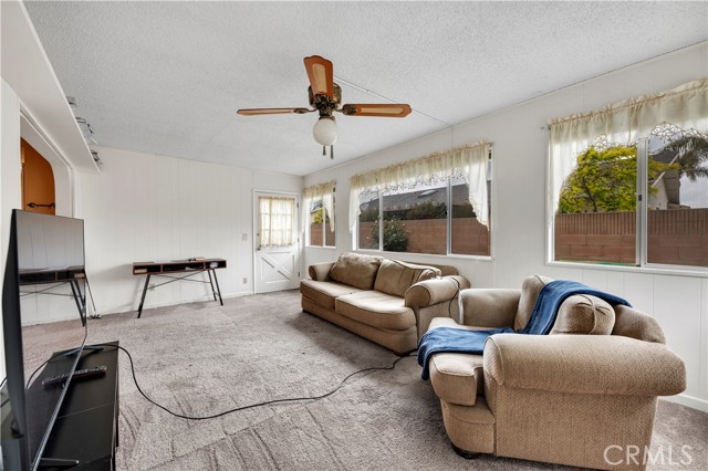 Detail Gallery Image 13 of 23 For 1520 Sandlewood Dr, Hemet,  CA 92543 - 2 Beds | 2 Baths