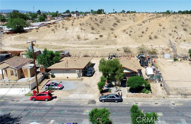 15464 3rd Street, Victorville CA: https://media.crmls.org/medias/1962ea86-727d-4ccd-8800-4d78c3b224d2.jpg