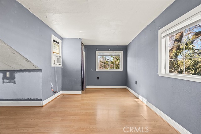 Detail Gallery Image 17 of 27 For 1048 W 5th, Chico,  CA 95928 - 4 Beds | 3 Baths