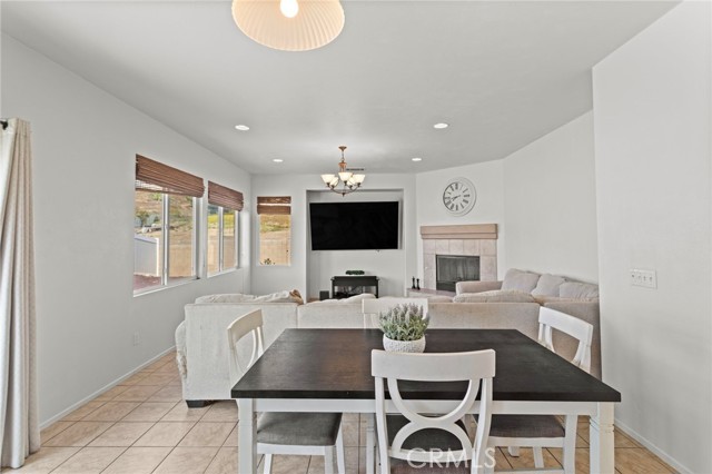 Detail Gallery Image 15 of 44 For 294 Kieswetter, Colton,  CA 92324 - 5 Beds | 2/1 Baths